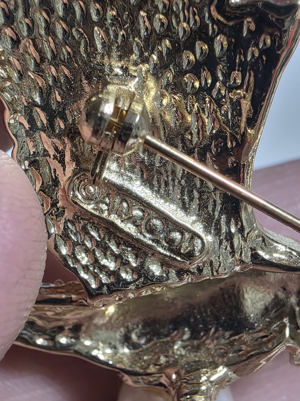 Vintage Gold Eagle Brooch with Clear Crystals and Pearl - Picture 3 of 6
